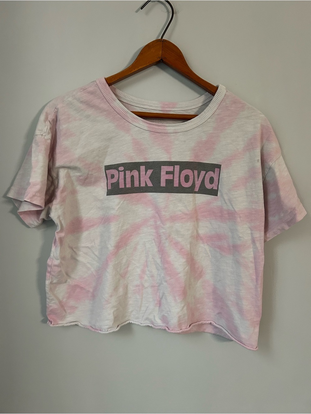 American Eagle Tailgate Women’s Pink Floyd Cropped Pink Tie Dye TShirt Small